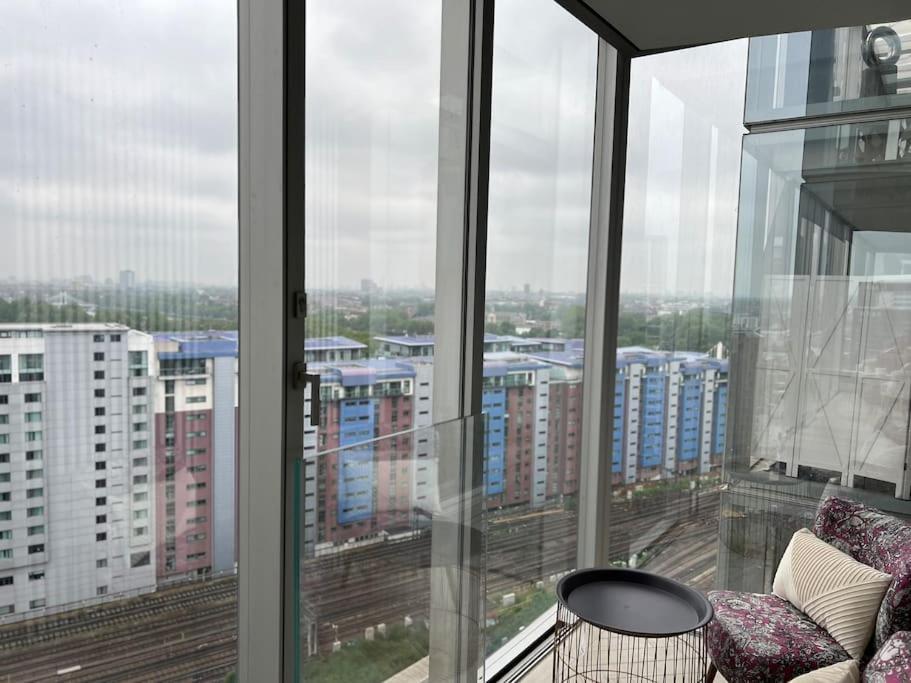 Apartament Modern 2 Bed Flat At Battersea