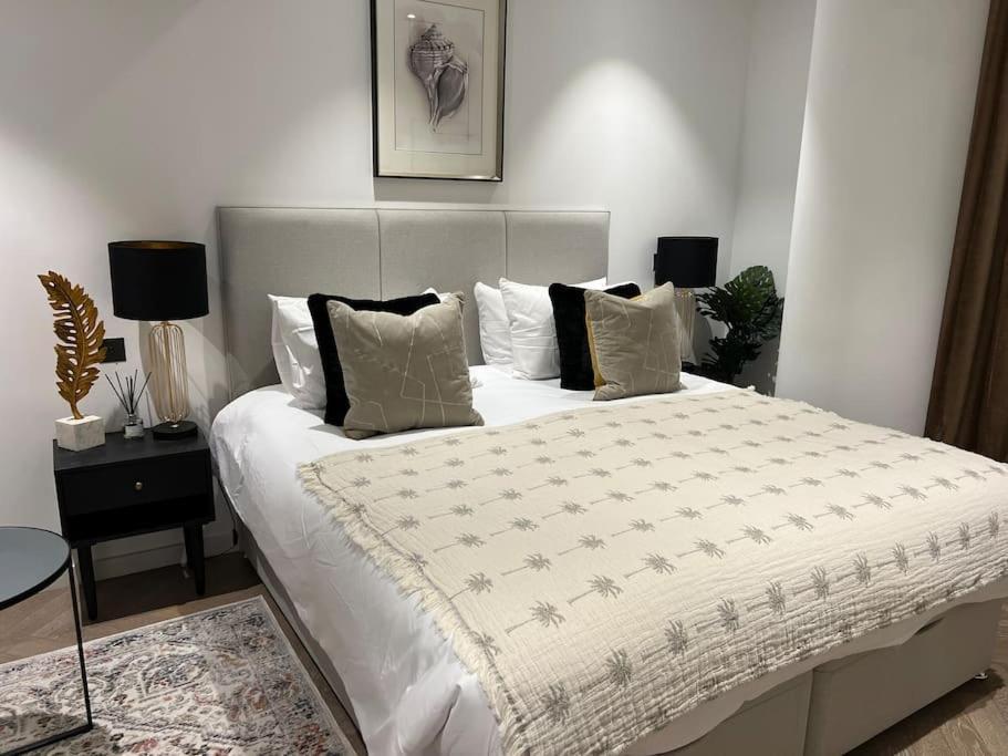 Modern 2 Bed Flat At Battersea Appartamento *