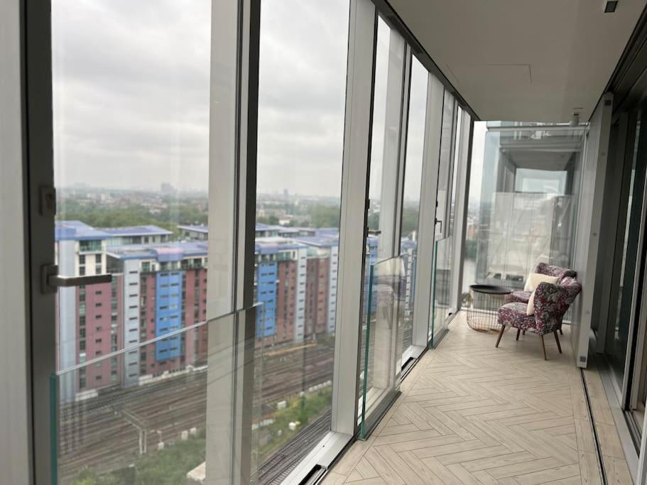 Apartament Modern 2 Bed Flat At Battersea *