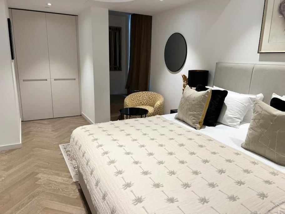 Modern 2 Bed Flat At Battersea * Londra