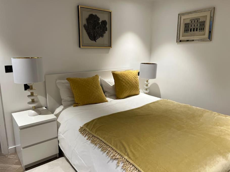 Apartament Modern 2 Bed Flat At Battersea *