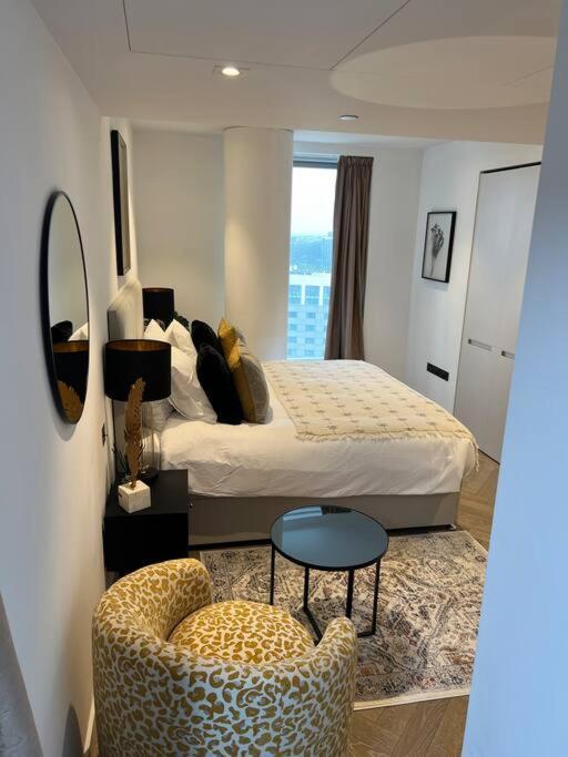 Modern 2 Bed Flat At Battersea Appartamento Londra